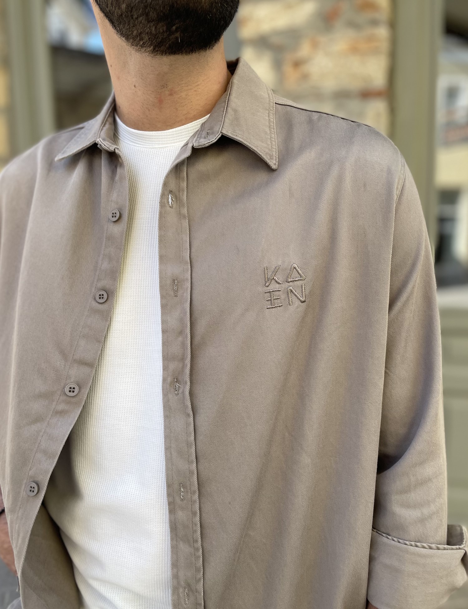 Ανδρικό πούρο overshirt με γιακά 4529 φωτογραφία